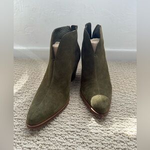 Vince boots Havana Notch Suede Green Booties zipper size 41
